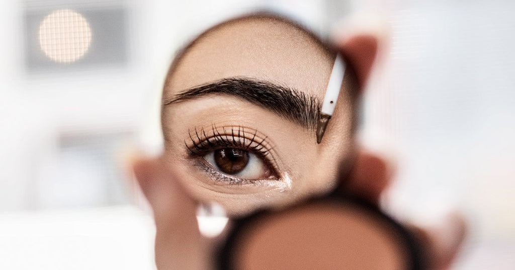 HOW TO USE EYEBROW GEL CORRECTLY