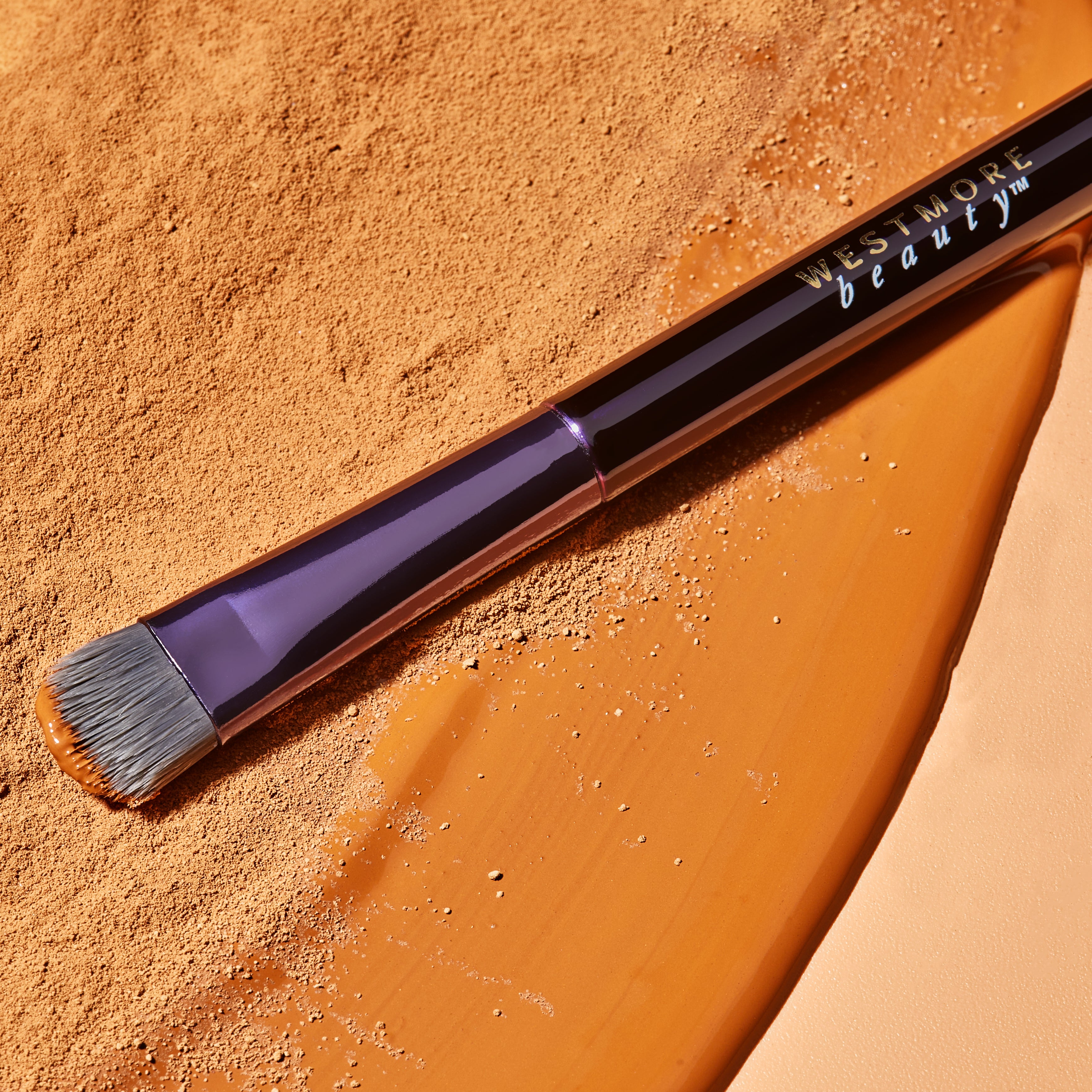 Corrector en polvo y crema